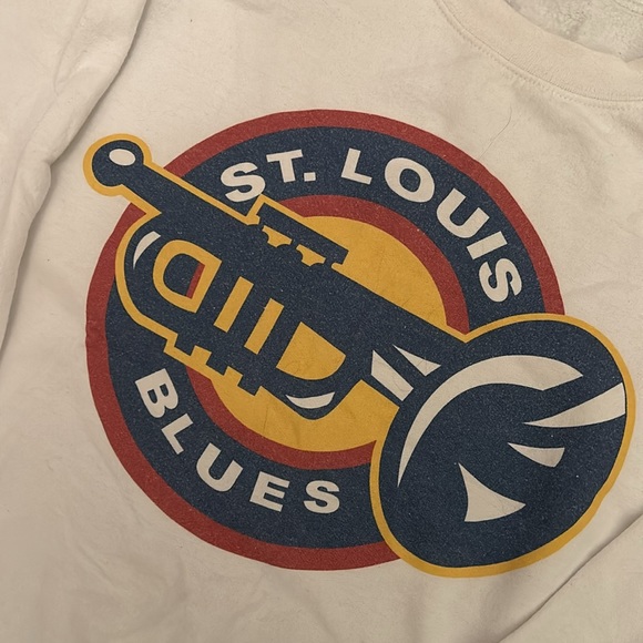 St. Louis blues sweatshirt - Picture 2 of 4